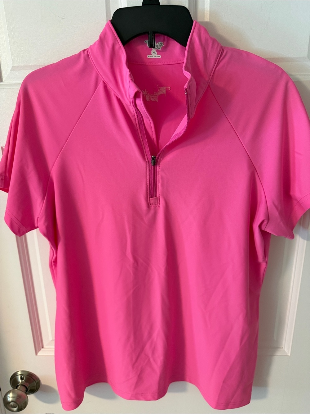 Tzu Tzu Hot Pink Athletic Golf Quarter-Zip short sleeve top UPF 50 Size XL